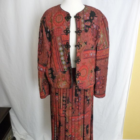 In Group II casual suit - Picture 6 of 11